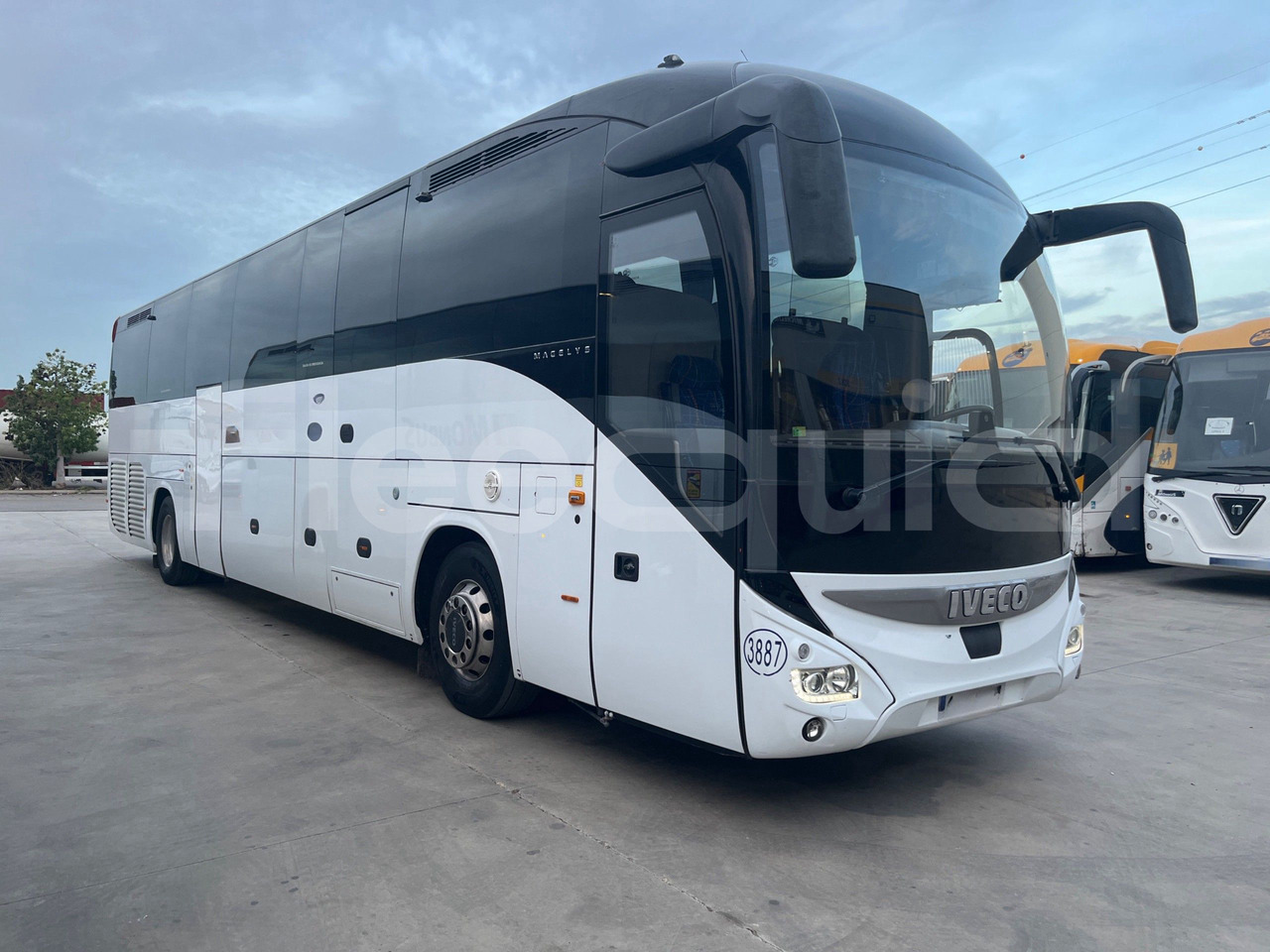 Iveco Magelys - Autocarro: foto 1 Iveco Magelys - Autocarro: foto 1