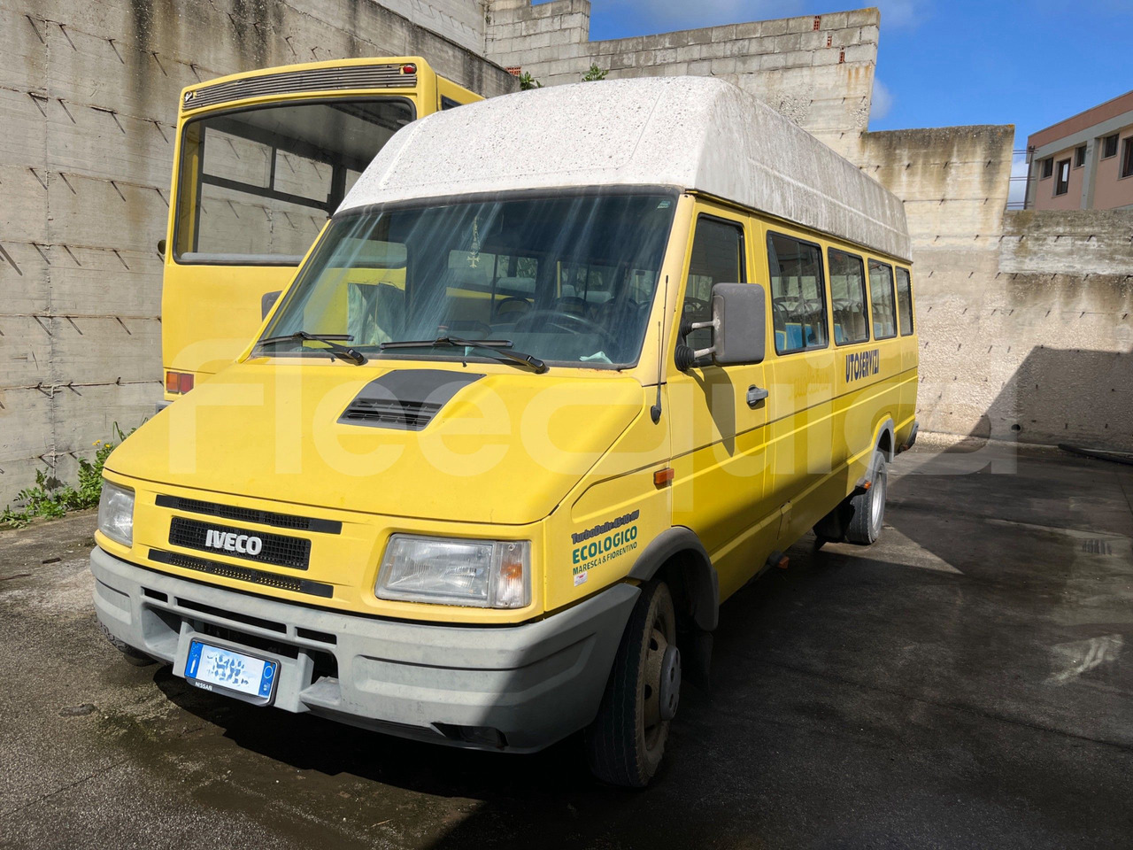 Iveco Turbo Daily - Autocarro escolar: foto 3 Iveco Turbo Daily - Autocarro escolar: foto 3