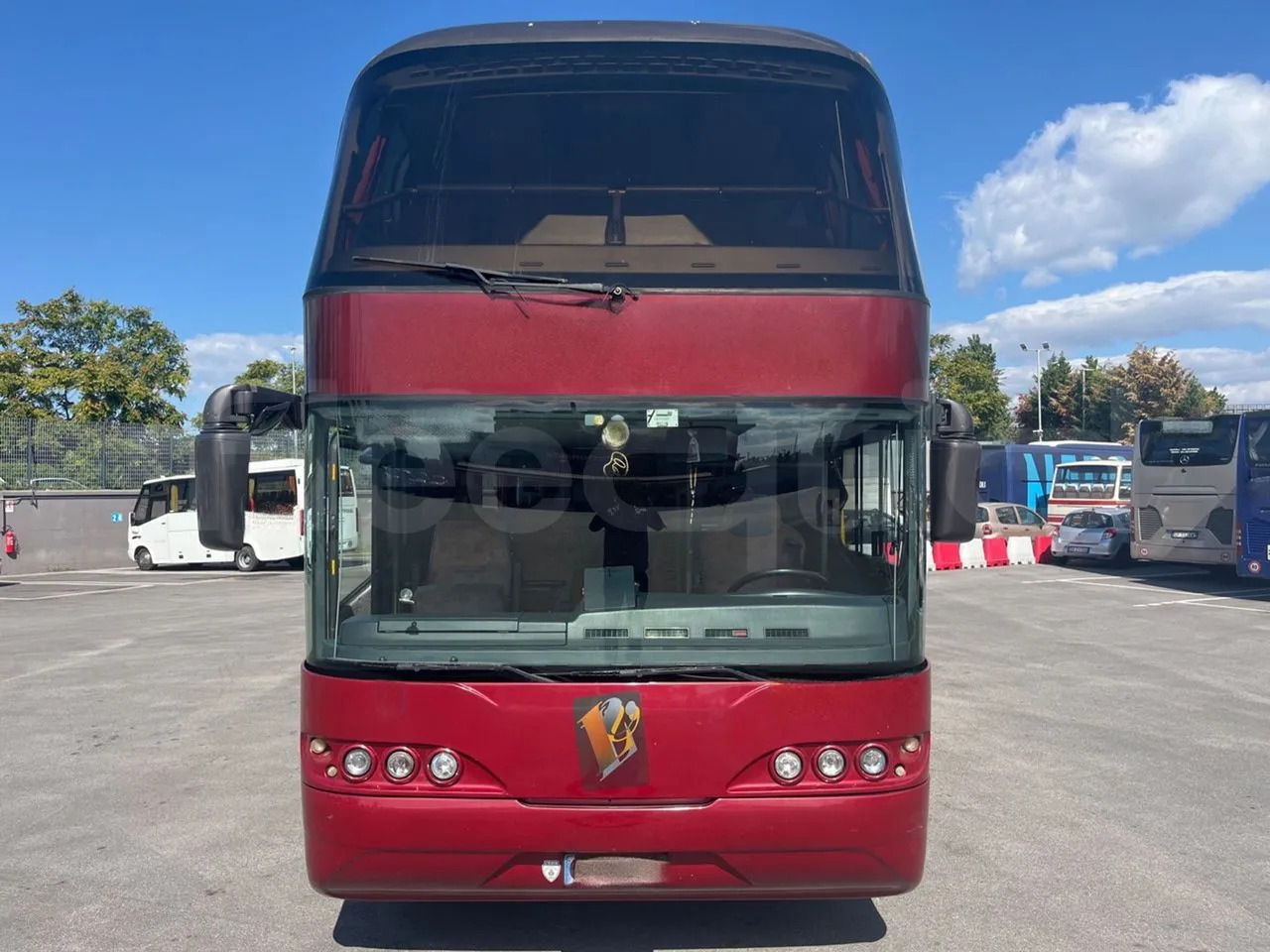 Neoplan 1122/3 - Autocarro: foto 2 Neoplan 1122/3 - Autocarro: foto 2