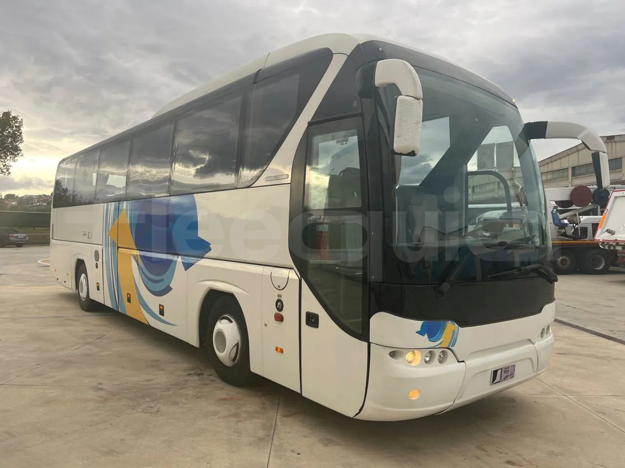 Neoplan Tourliner - Autocarro: foto 1 Neoplan Tourliner - Autocarro: foto 1