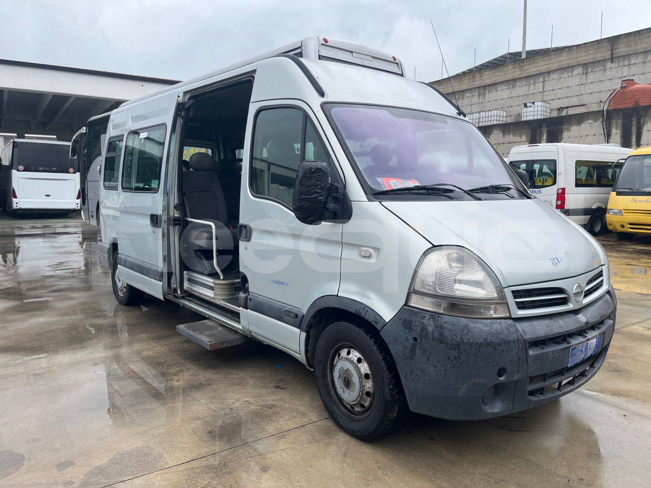 Nissan Interstar - Minibus, Furgão de passageiros: foto 1 Nissan Interstar - Minibus, Furgão de passageiros: foto 1
