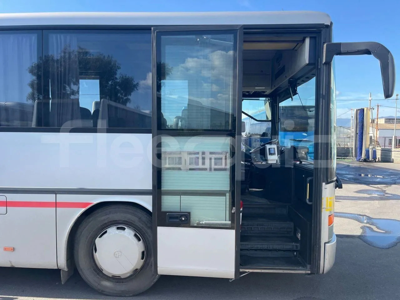 Locação financeira de  Setra S313 Setra S313: foto 15