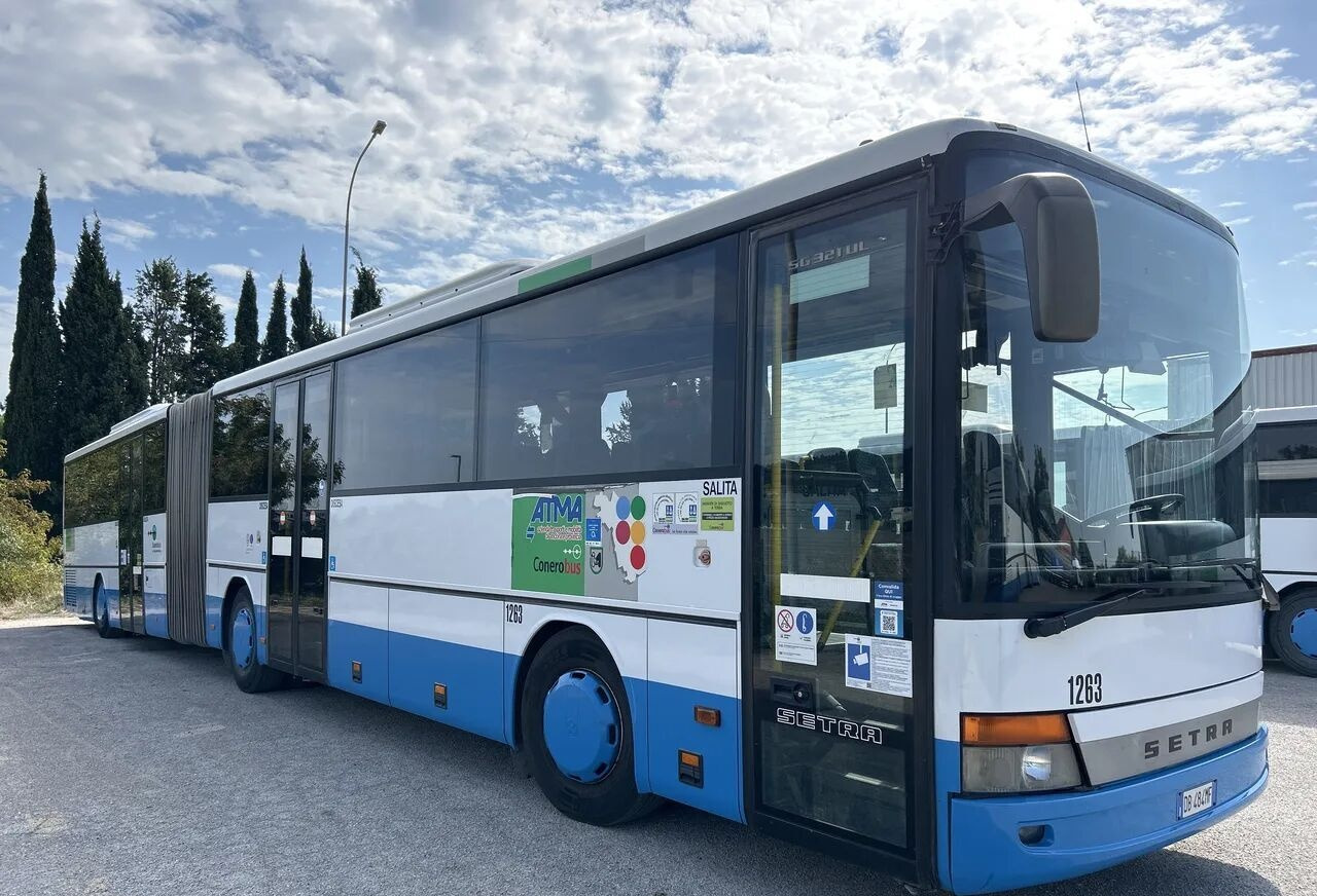 Autocarro articulado Setra SG 321: foto 1