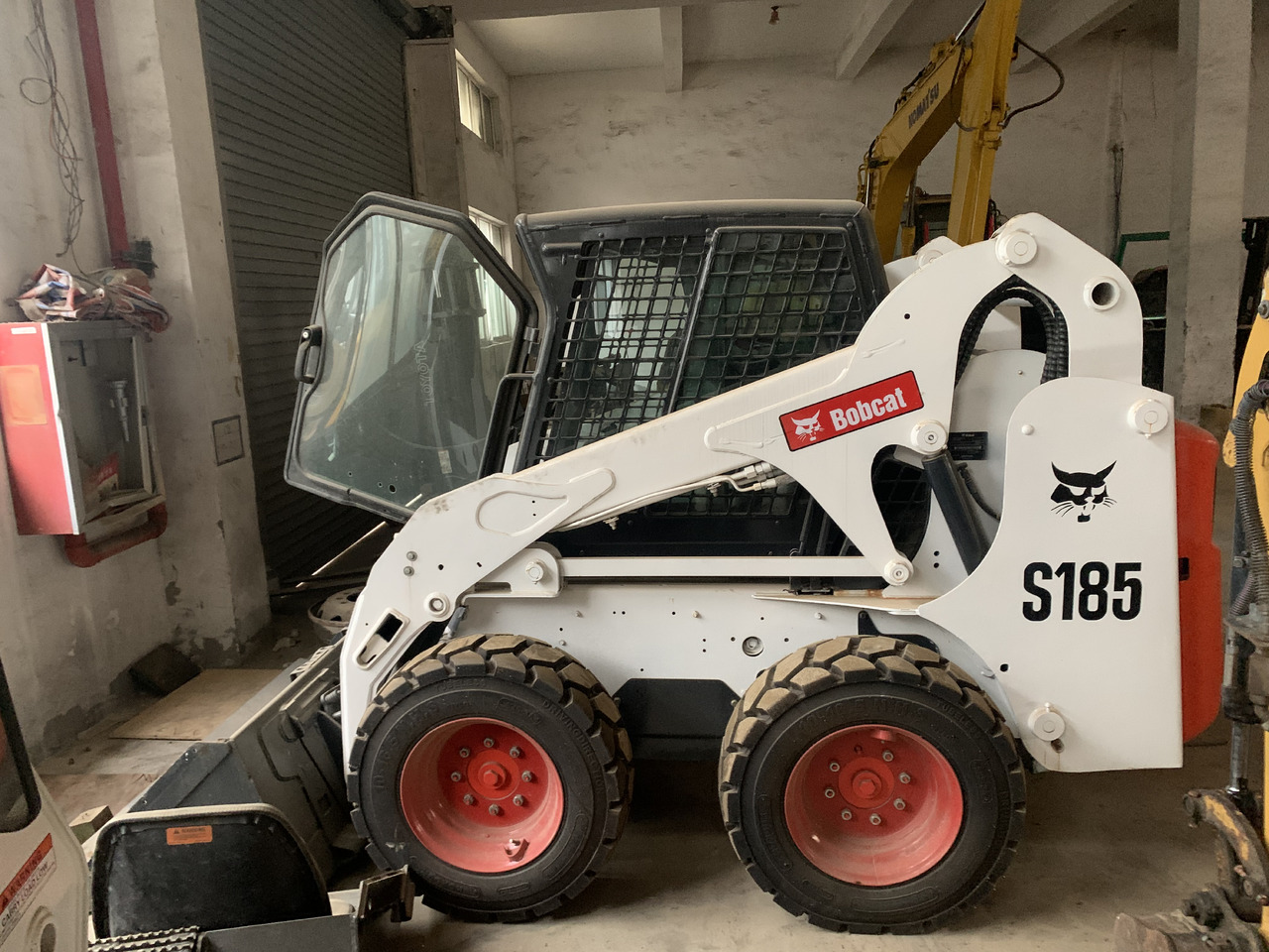 BOBCAT S185 - Mini pá carregadora: foto 3 BOBCAT S185 - Mini pá carregadora: foto 3