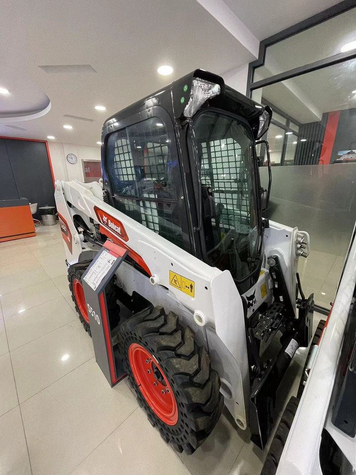 BOBCAT S510-C4 - Mini pá carregadora: foto 2 BOBCAT S510-C4 - Mini pá carregadora: foto 2