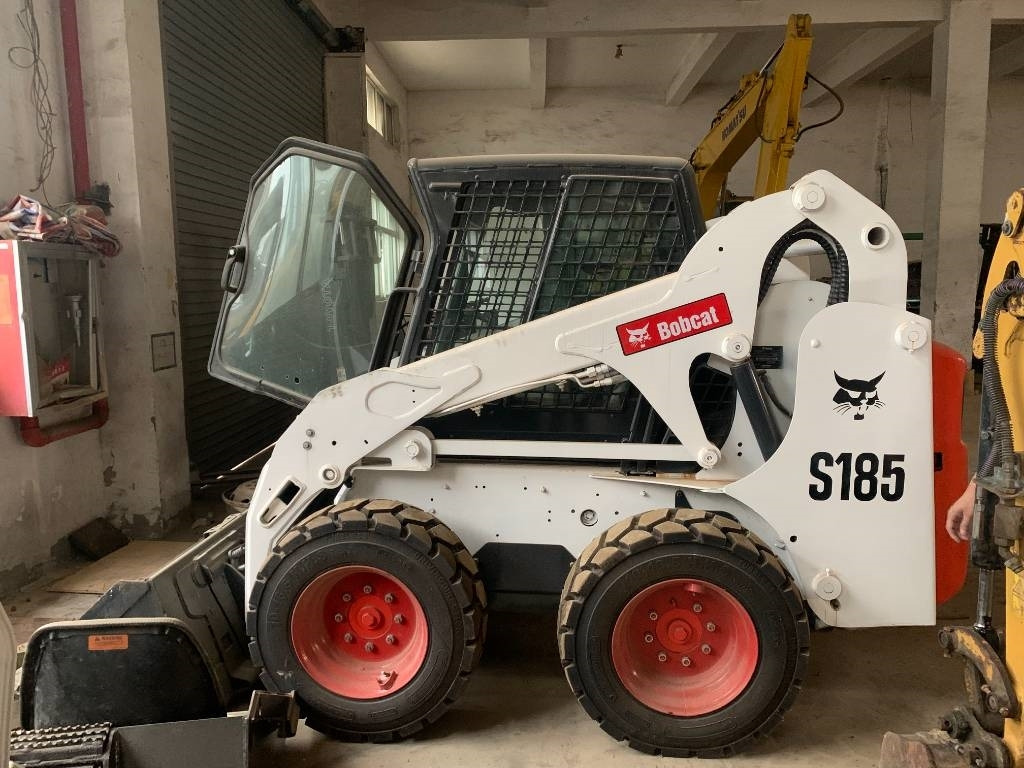 Bobcat S 185 - Mini pá carregadora: foto 1 Bobcat S 185 - Mini pá carregadora: foto 1