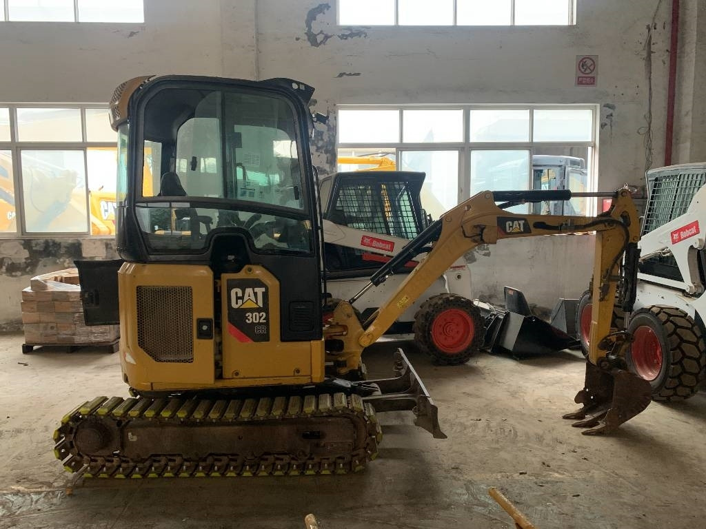 Escavadora de rastos CAT 302: foto 1