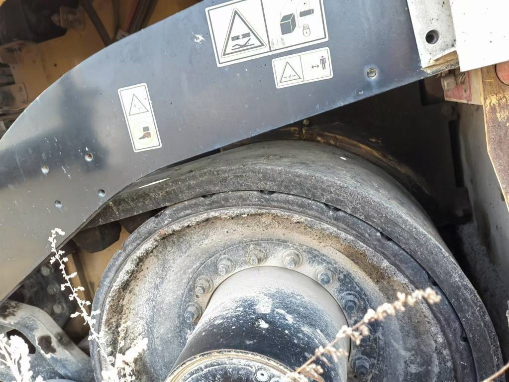 CAT AP655F - Acabadora: foto 3 CAT AP655F - Acabadora: foto 3