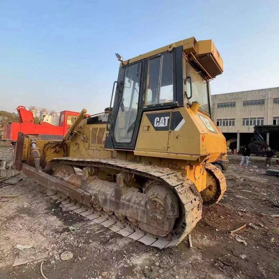 CAT D6G2 XL - Buldôzer: foto 2 CAT D6G2 XL - Buldôzer: foto 2