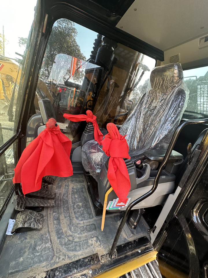 CATERPILLAR 315D2 - Escavadeira de demolição: foto 4 CATERPILLAR 315D2 - Escavadeira de demolição: foto 4