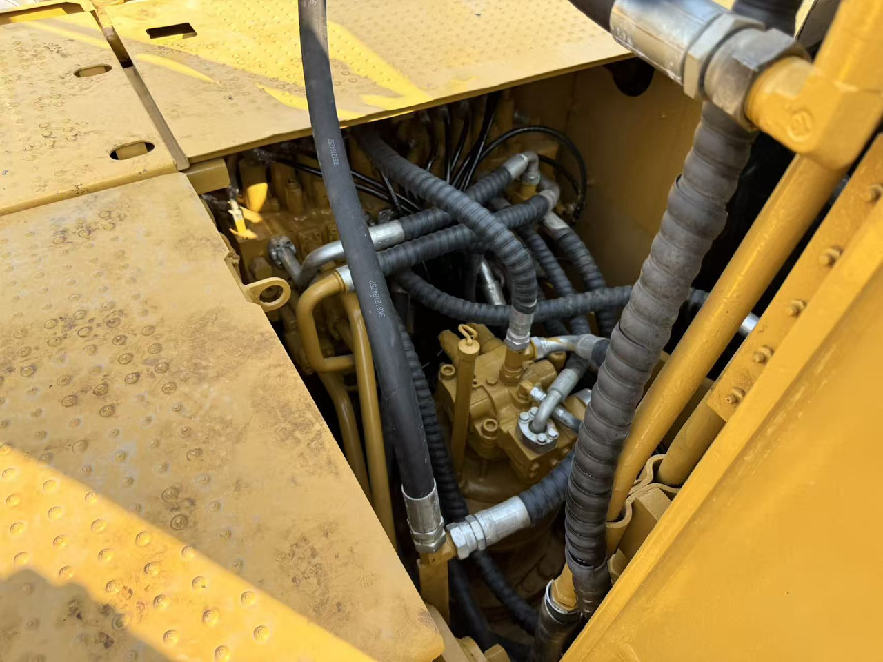 Caterpillar 323 - Escavadeira: foto 4 Caterpillar 323 - Escavadeira: foto 4