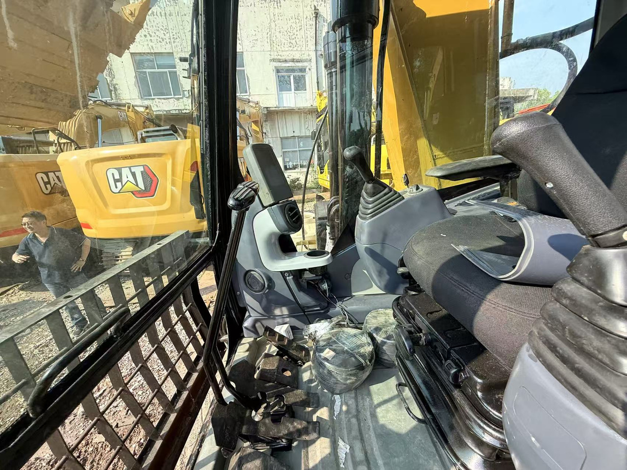 Caterpillar 323 - Escavadeira: foto 5 Caterpillar 323 - Escavadeira: foto 5