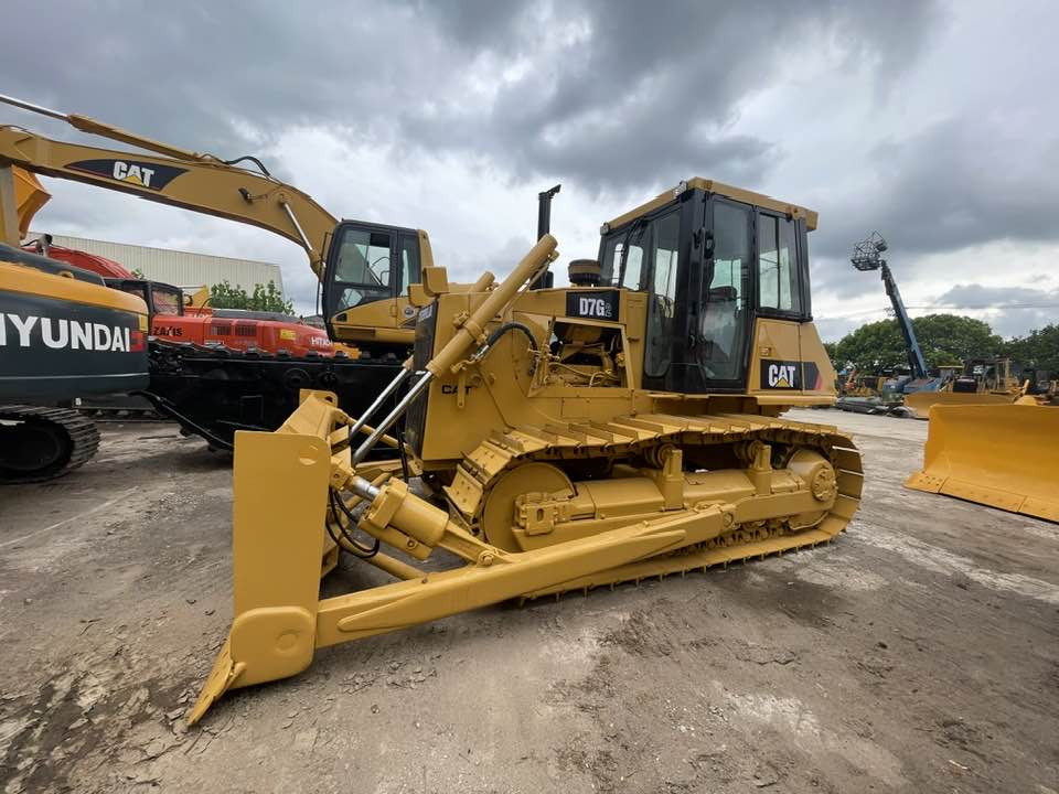 Caterpillar D6G2 LGP - Buldôzer: foto 1 Caterpillar D6G2 LGP - Buldôzer: foto 1