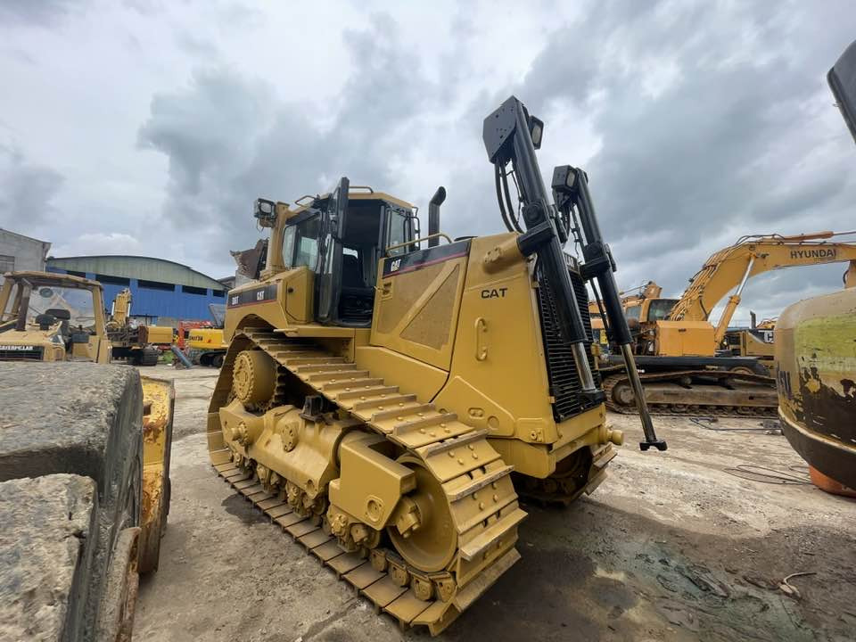 Caterpillar D8T - Buldôzer: foto 4 Caterpillar D8T - Buldôzer: foto 4