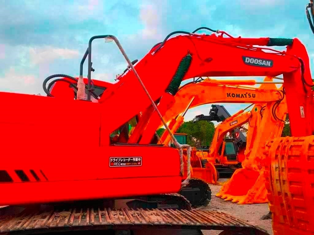 Doosan DX 225 LC - Escavadora de rastos: foto 3 Doosan DX 225 LC - Escavadora de rastos: foto 3