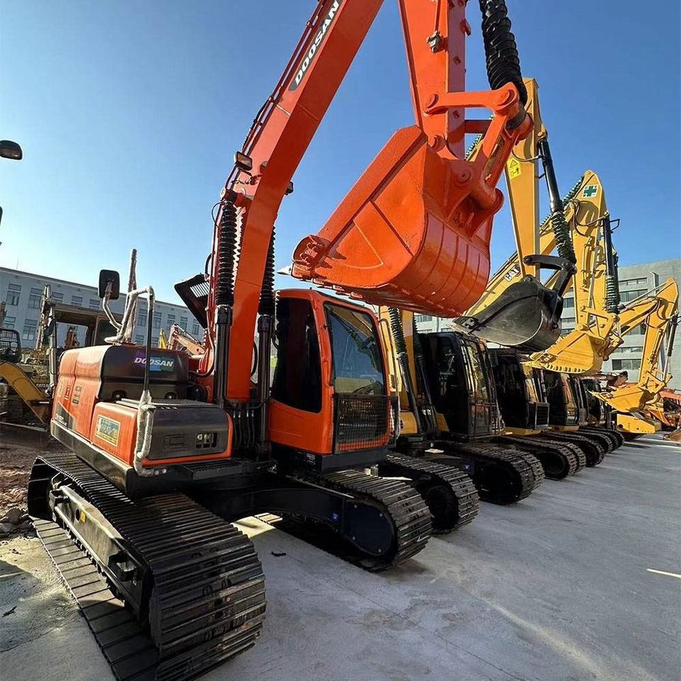 Doosan DX150LC-9C - Escavadora de rastos: foto 3 Doosan DX150LC-9C - Escavadora de rastos: foto 3