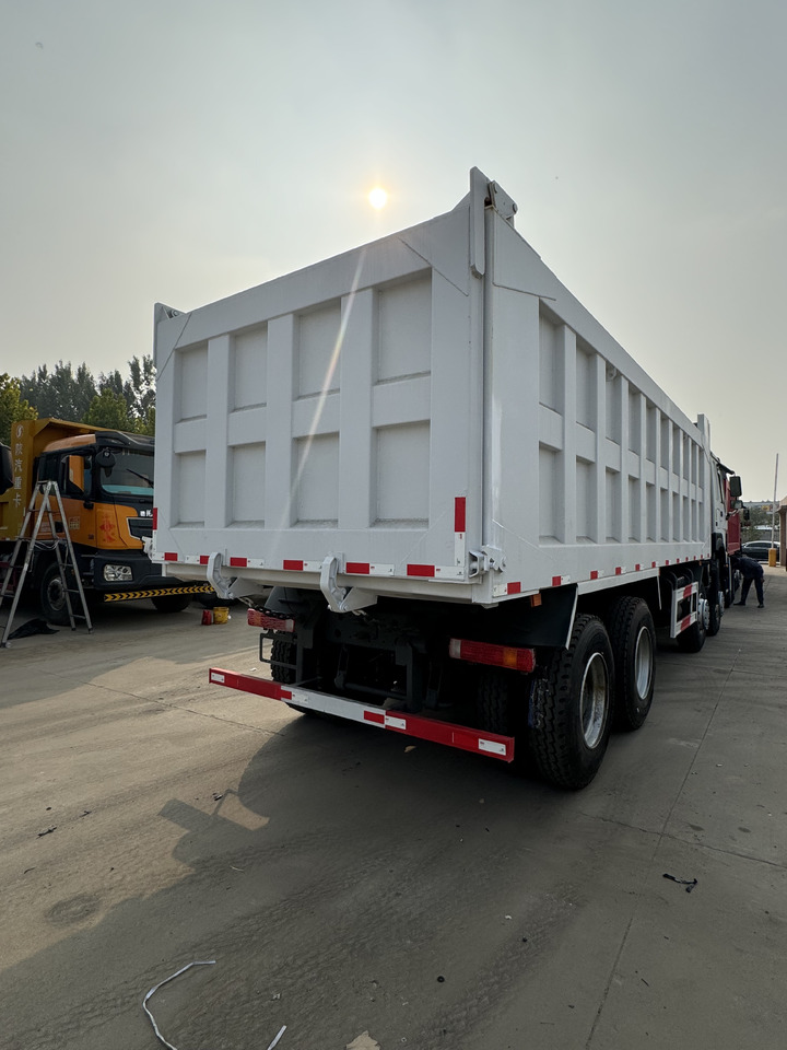 HOWO 8x4 - Dumper: foto 4 HOWO 8x4 - Dumper: foto 4