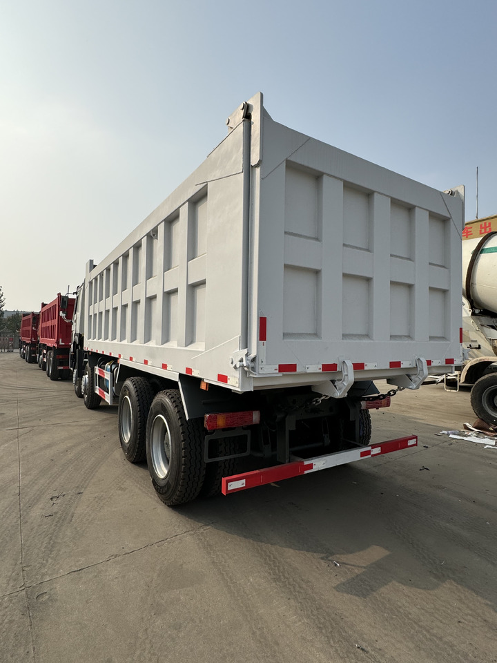 HOWO 8x4 - Dumper: foto 3 HOWO 8x4 - Dumper: foto 3