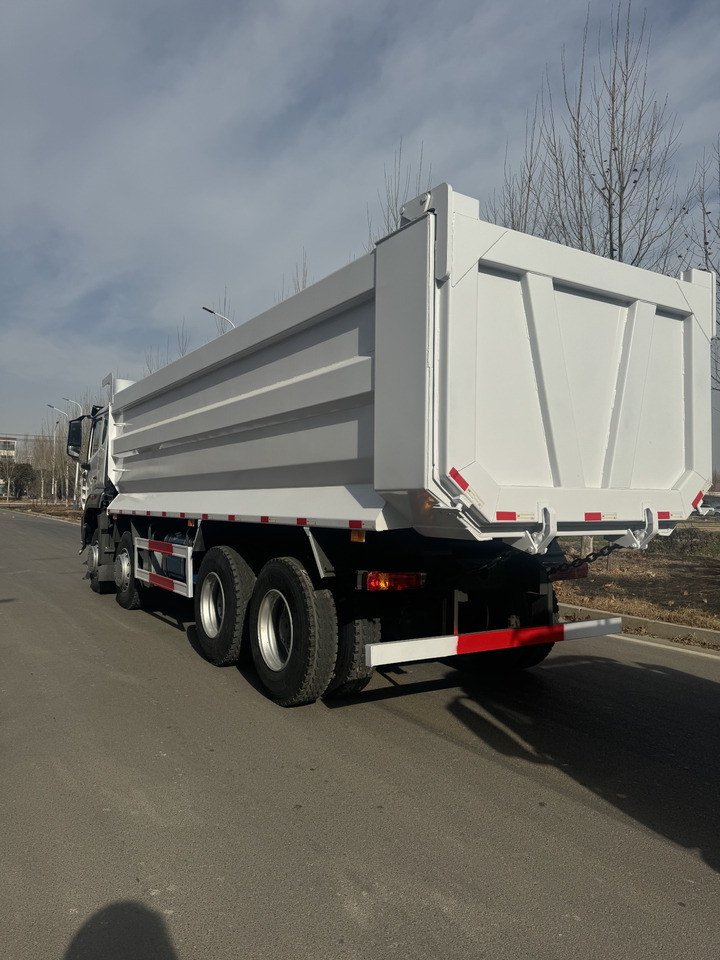 Howo 8x4 - Dumper: foto 2 Howo 8x4 - Dumper: foto 2