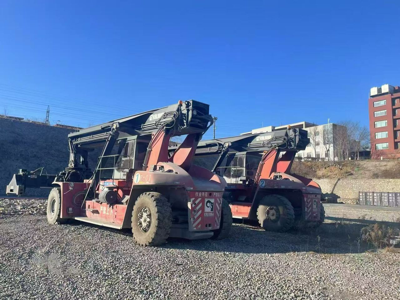 KALMAR DRT450 - Reachstacker porta contentores: foto 1 KALMAR DRT450 - Reachstacker porta contentores: foto 1