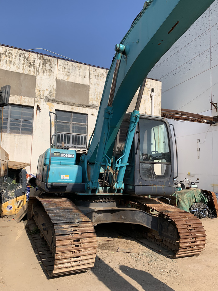 KOBELCO SK210LC-8 - Escavadora de rastos: foto 4 KOBELCO SK210LC-8 - Escavadora de rastos: foto 4