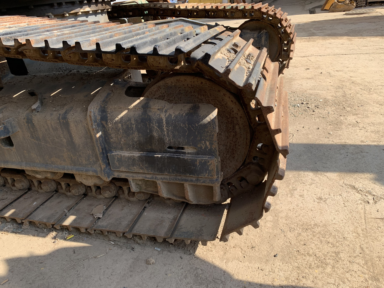 KOBELCO SK210LC-8 - Escavadora de rastos: foto 5 KOBELCO SK210LC-8 - Escavadora de rastos: foto 5