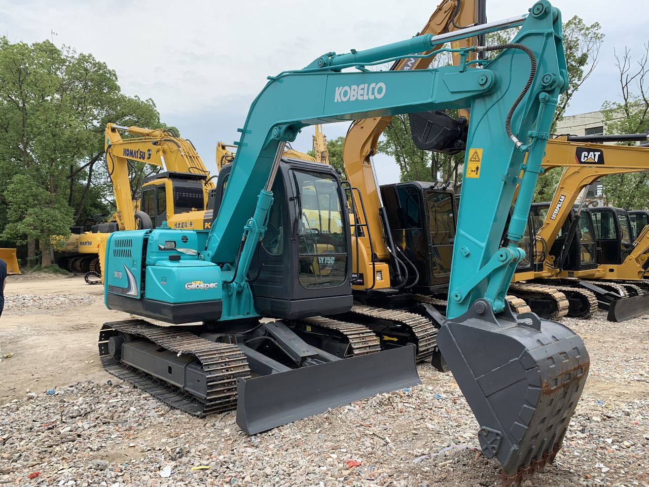 KOBELCO sk75-8 - Mini escavadeira: foto 1 KOBELCO sk75-8 - Mini escavadeira: foto 1