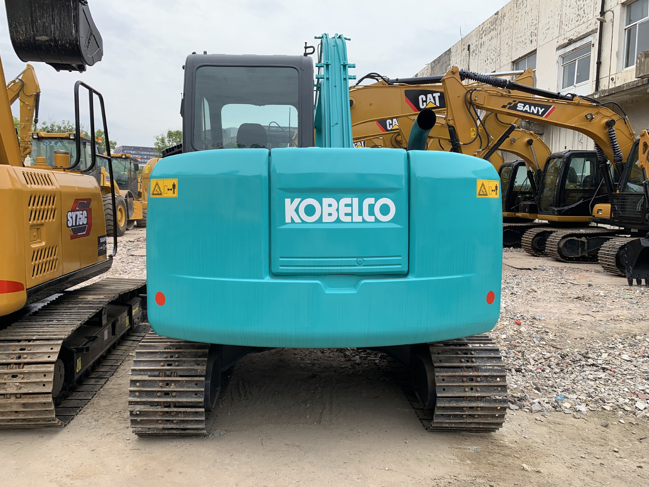 KOBELCO sk75-8 - Mini escavadeira: foto 2 KOBELCO sk75-8 - Mini escavadeira: foto 2
