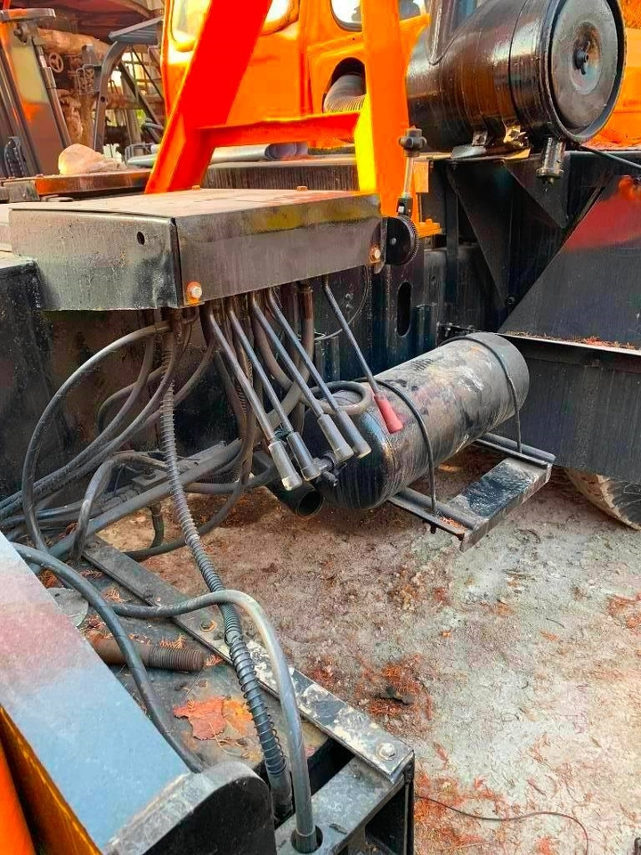 Kato NK 250 E - Grua todo o terreno: foto 5 Kato NK 250 E - Grua todo o terreno: foto 5