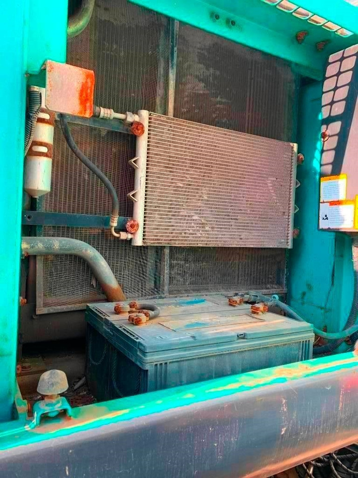 Kobelco SK 210 LC-8 - Escavadora de rastos: foto 5 Kobelco SK 210 LC-8 - Escavadora de rastos: foto 5