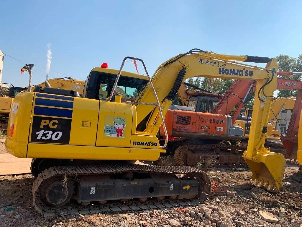 Komatsu PC 130 - Escavadora de rastos: foto 2 Komatsu PC 130 - Escavadora de rastos: foto 2