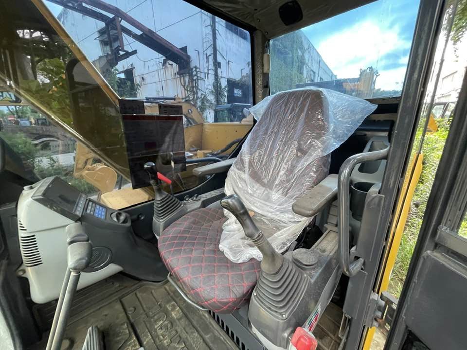 Mini escavadeira Komatsu PC70-8: foto 12
