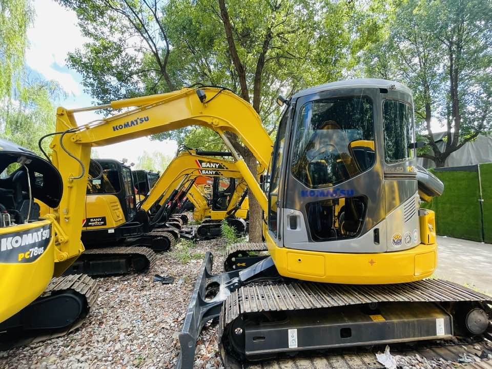 Komatsu PC78US-11 - Mini escavadeira: foto 1 Komatsu PC78US-11 - Mini escavadeira: foto 1