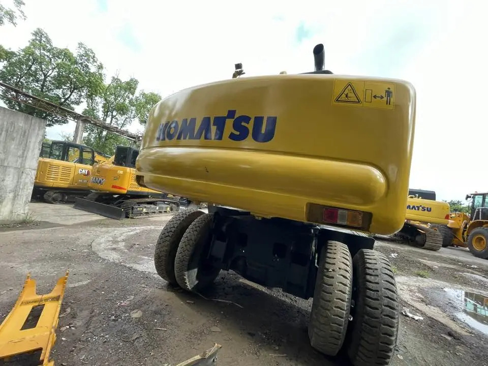 Komatsu PW160-11 - Escavadeira de rodas: foto 5 Komatsu PW160-11 - Escavadeira de rodas: foto 5