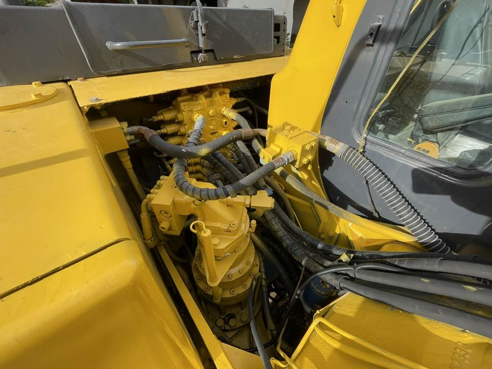 Komatsu PW160-8 [ - Escavadeira de rodas: foto 4 Komatsu PW160-8 [ - Escavadeira de rodas: foto 4