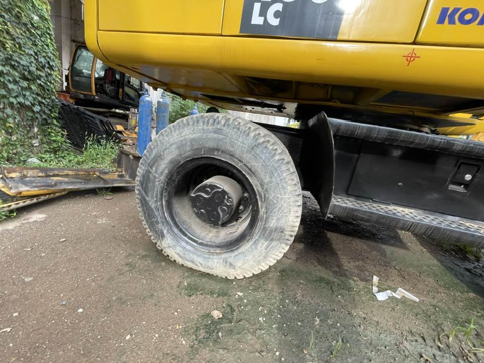 Komatsu PW160 - Escavadeira de rodas: foto 5 Komatsu PW160 - Escavadeira de rodas: foto 5