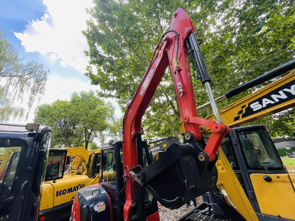 Kubota U55-4 - Mini escavadeira: foto 3 Kubota U55-4 - Mini escavadeira: foto 3