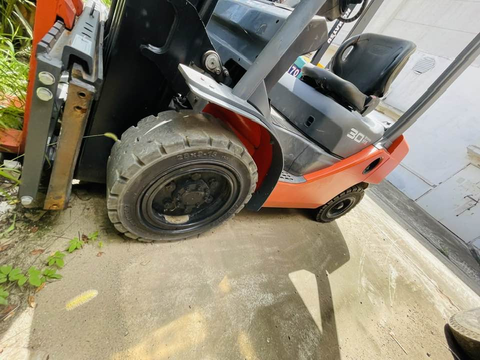 Toyota 8FGU30 - Empilhador: foto 4 Toyota 8FGU30 - Empilhador: foto 4