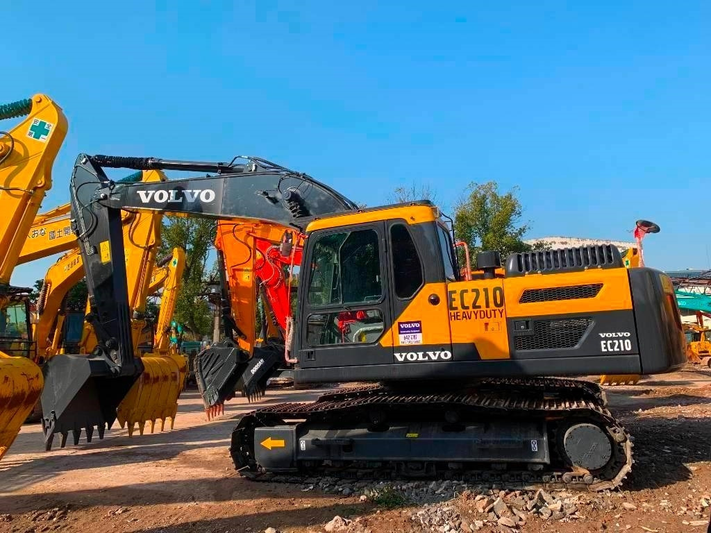 Volvo EC 210 - Escavadora de rastos: foto 1 Volvo EC 210 - Escavadora de rastos: foto 1