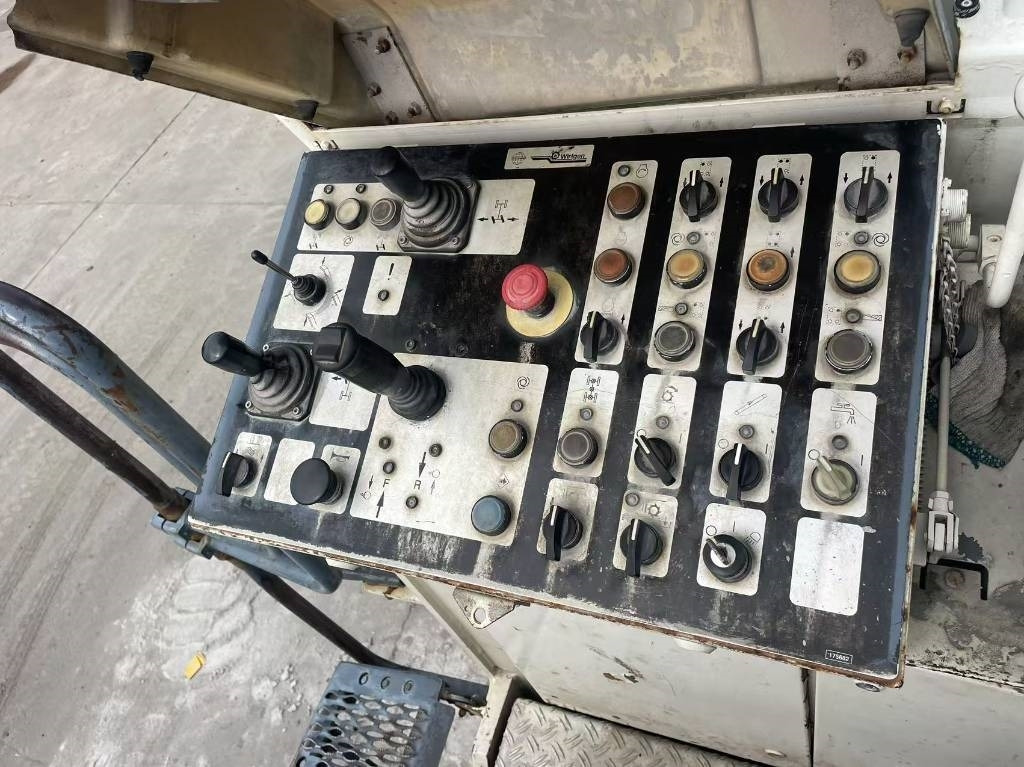 Wirtgen W2000 - Aplainadora (Fresadora): foto 4 Wirtgen W2000 - Aplainadora (Fresadora): foto 4