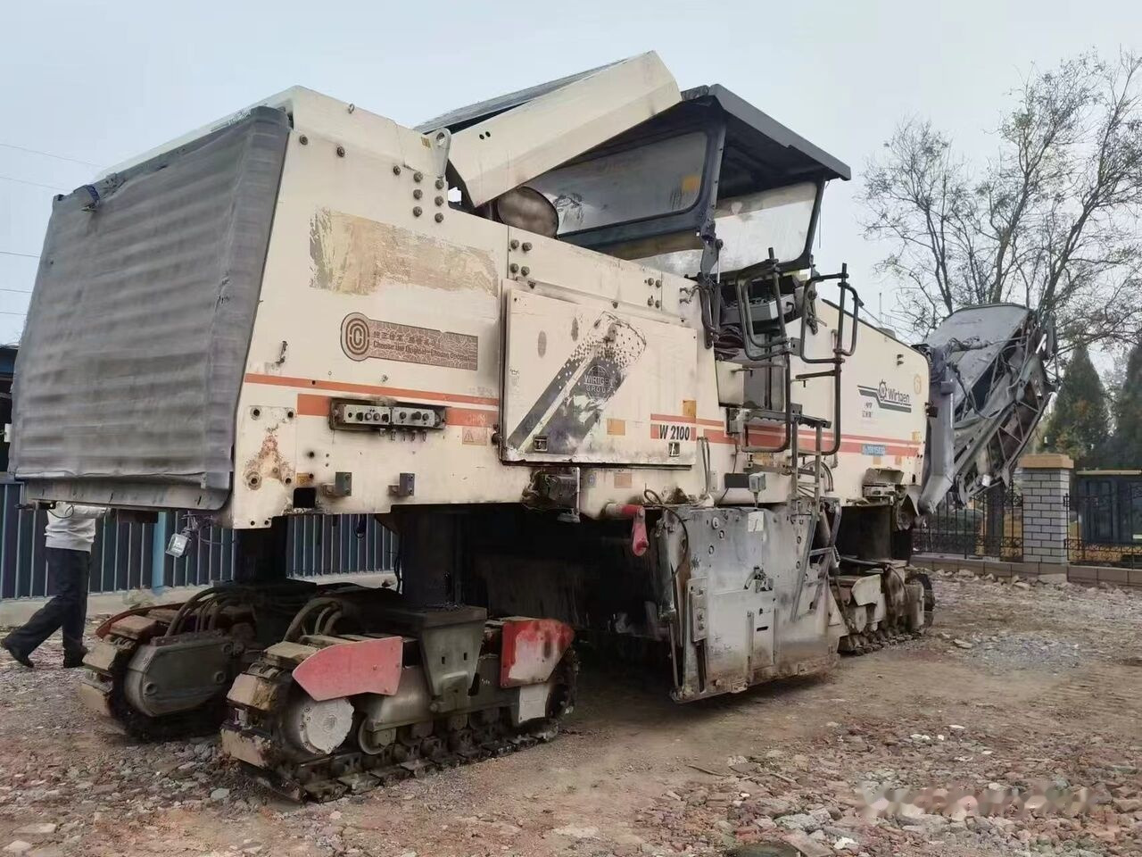 Wirtgen W2100 - Aplainadora (Fresadora): foto 1 Wirtgen W2100 - Aplainadora (Fresadora): foto 1