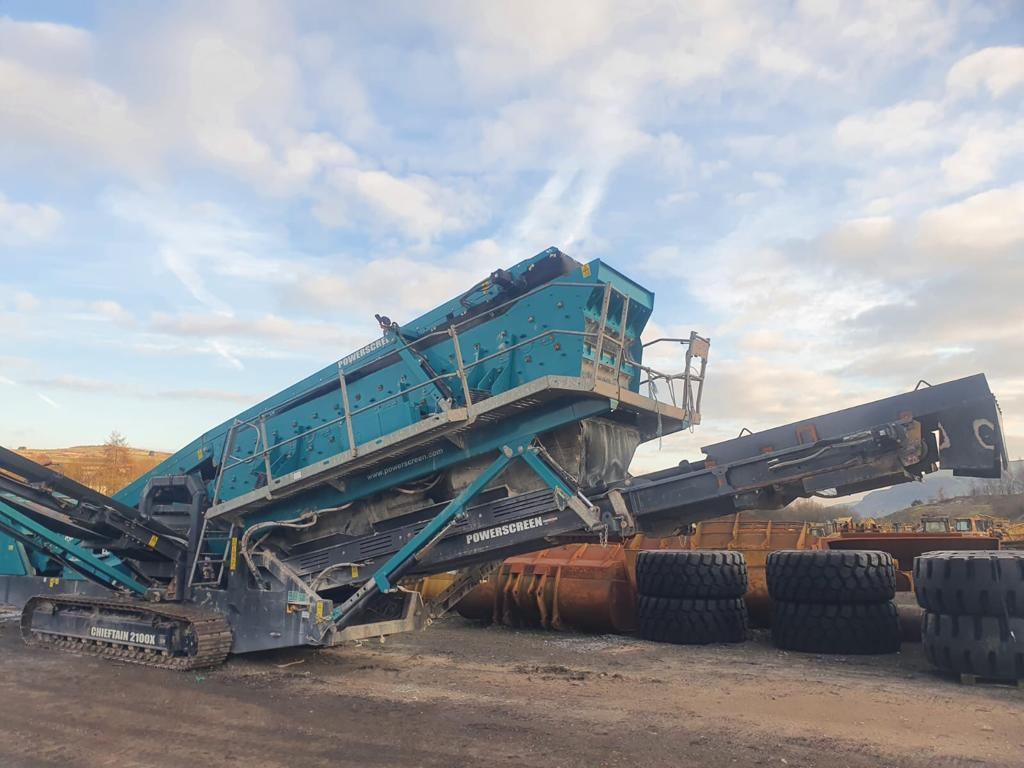 Powerscreen Chieftain 2100x 3D - Peneira vibratória: foto 2 Powerscreen Chieftain 2100x 3D - Peneira vibratória: foto 2