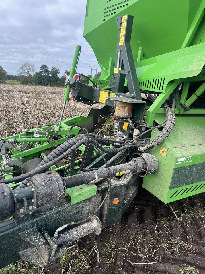 AVR 9200 CR - Colheitadeira de batatas: foto 1 AVR 9200 CR - Colheitadeira de batatas: foto 1