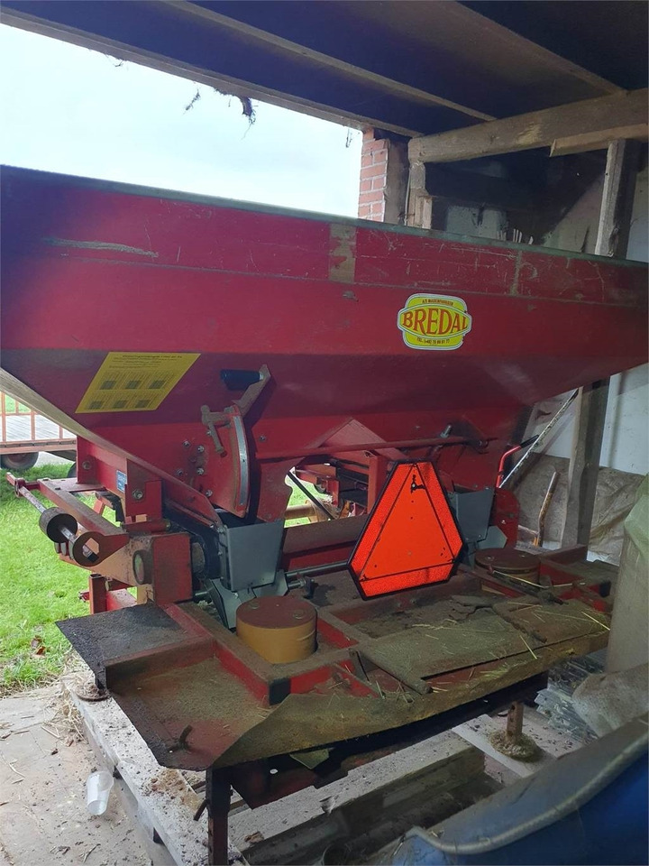 Bredal B2 LIFTOPHÆNGT - Distribuidor de fertilizantes: foto 1 Bredal B2 LIFTOPHÆNGT - Distribuidor de fertilizantes: foto 1