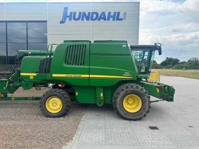 John Deere T660I - Ceifeira debulhadora: foto 2 John Deere T660I - Ceifeira debulhadora: foto 2