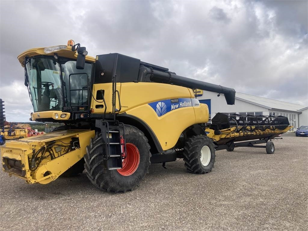 New Holland CR980SLH - Ceifeira debulhadora: foto 5 New Holland CR980SLH - Ceifeira debulhadora: foto 5