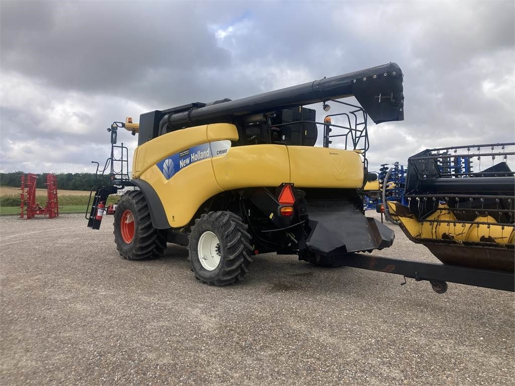 New Holland CR980SLH - Ceifeira debulhadora: foto 3 New Holland CR980SLH - Ceifeira debulhadora: foto 3