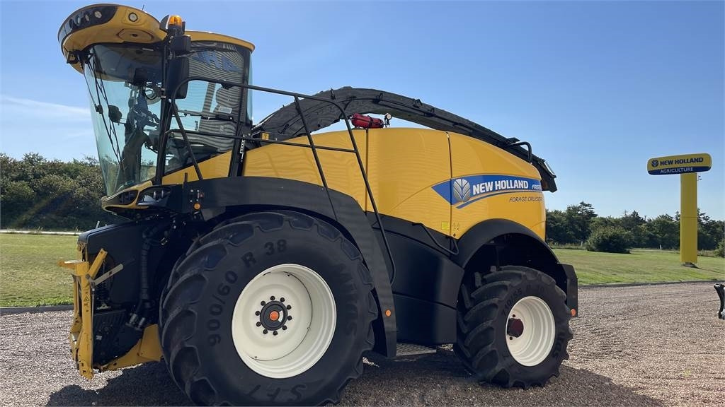New Holland FR650 T4B - Picadora de forragem automotriz: foto 5 New Holland FR650 T4B - Picadora de forragem automotriz: foto 5