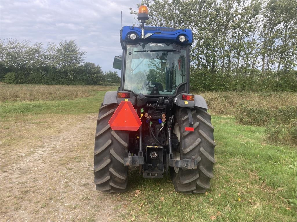 New Holland T4.80N SS CAB - Trator: foto 4 New Holland T4.80N SS CAB - Trator: foto 4