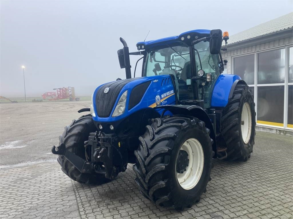 New Holland T7.270AC MY 15 - Trator: foto 4 New Holland T7.270AC MY 15 - Trator: foto 4